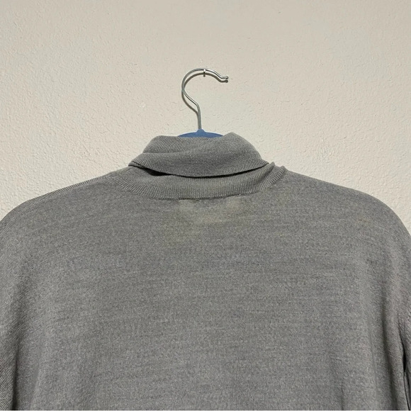 Everlane Lightweight Gray Wool Turtleneck Sweater - Picture 9 of 11